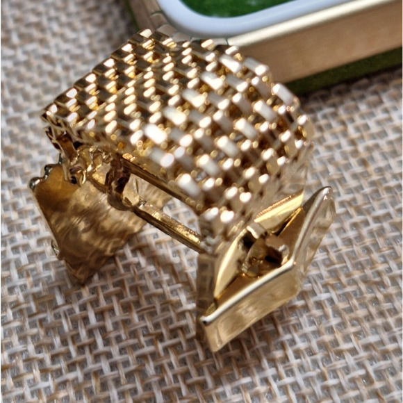 Men's Vintage Continental Gold Toned Cuff Links with Box MCM - Picture 2 of 5